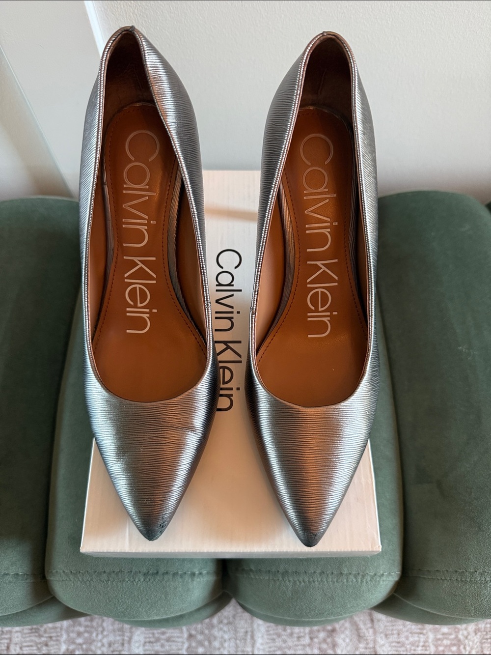 Calvin Klein Women's Silver Textured Pointed-Toe Pumps
